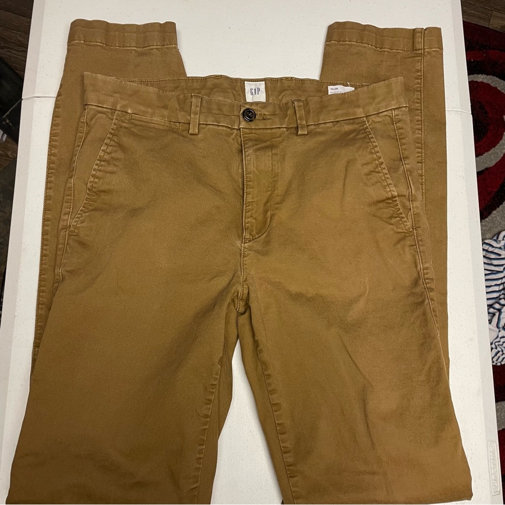 Gap Mens Khaki tan pants size 32 x 36 essential Skinny
